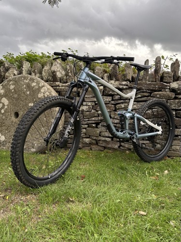 Giant trance full - trance, suspension
