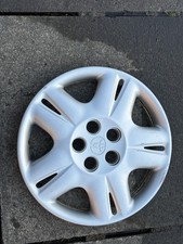 Toyota avensis wheel trim - 15",