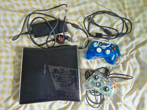 Xbox 360 slim - xbox,