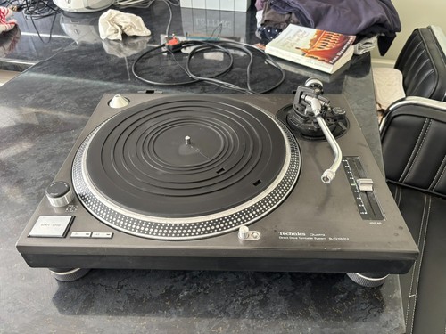 Technics 1210mk2 turntable - technics,