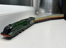 DINKY 798 STREAMLINE TRAIN SET CLASS A4 4-6-2 LOCOMOTIVE & 2 COACHES VINTAGE ‘54