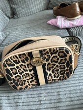 Ladies Crossbody Handbag River