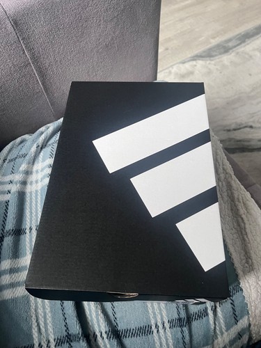 Adidas empty shoe box - ❌empty, ❌