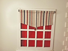 Handmade 4 1/2".Dolls House