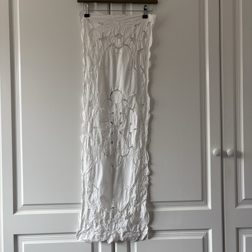 Vintage white cotton table - white,
