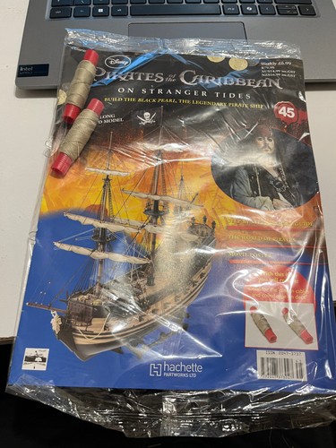 Hachette pirates the - hachette,