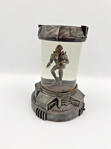 Alien illuminated xenomorph - alien,