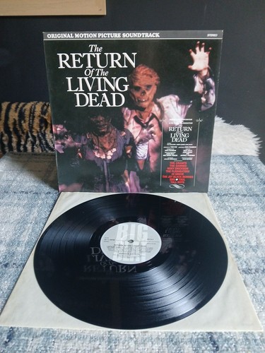 The return living dead - of,