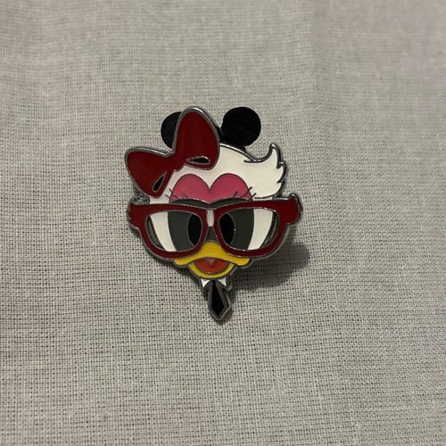 Daisy duck nerds rock pin - rock,