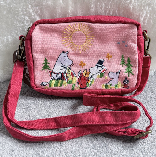 Moomin pink canvas embroidered - moomin,