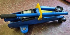 Silverline Hydraulic Trolley Jack 2 Tonne (633935)