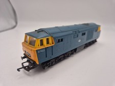 Triang Hornby R758 BR Hymek Diesel D7063 Blue OO Gauge BR Blue