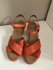 Clarks Orange Wedge Sandal Size 6 D