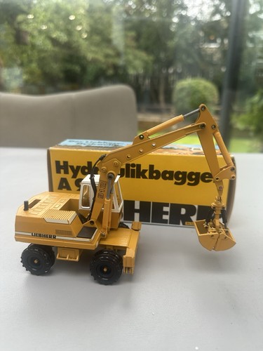 Liebherr 912 excavator - 912,