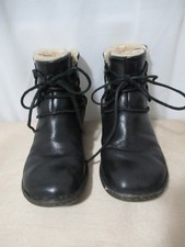 UGG Australia Caspia Black