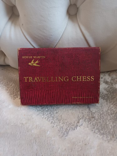 Travelling chess house martin - travelling,