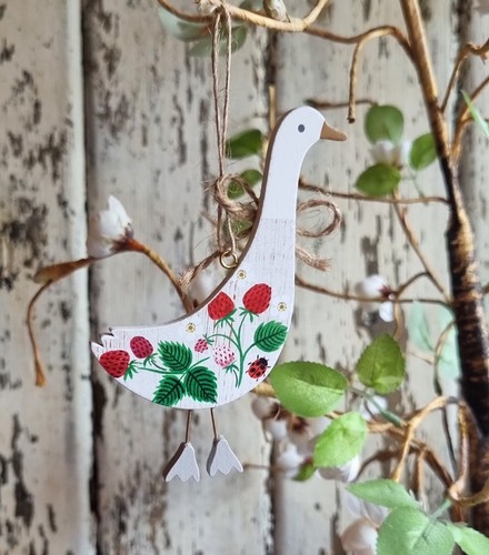 Wood goose strawberry - wood,