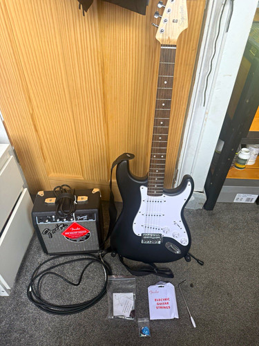 Squier stratocaster black - black, rh