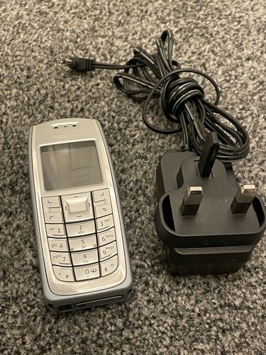 Nokia 3120 mobile - mobile, retro