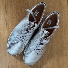 GENUINE  FITFLOPS TRAINERS