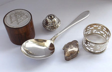 SOLID SILVER HALLMARKED JOB LOT PILL BOX NAPKIN RING ETC SCRAP 78g