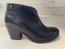 NWOT - Bussola Black Leather