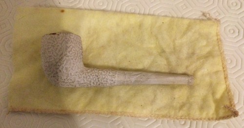Lovely small meerschaum pipe - lovely,