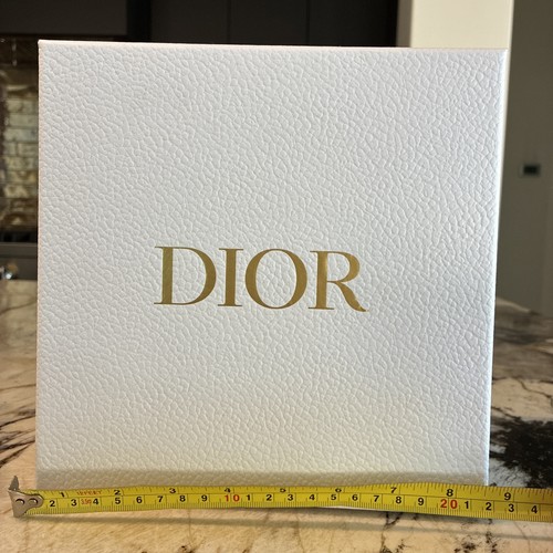 Dior gift box with wrapping - gift,