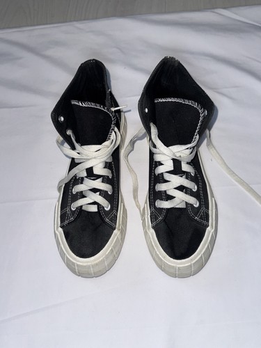 Black and white kangol - black,