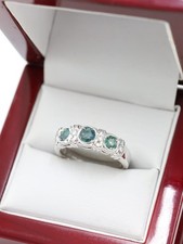 18ct White Gold Natural