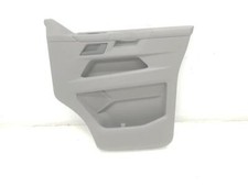 7LA867022 front door trim rh