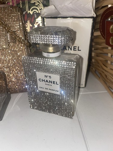Empty chanel diamanté - empty, decor