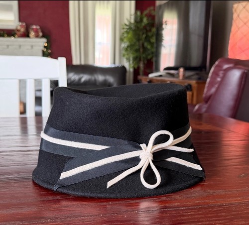 Vintage olive branch - olive, wool