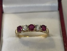 Stunning 18ct Gold Ruby &