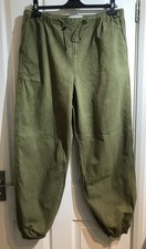 BNWT PRIMARK ARMY-GREEN WIDE LEG CUFF CARGO JEAN TROUSERS - SIZE UK 10