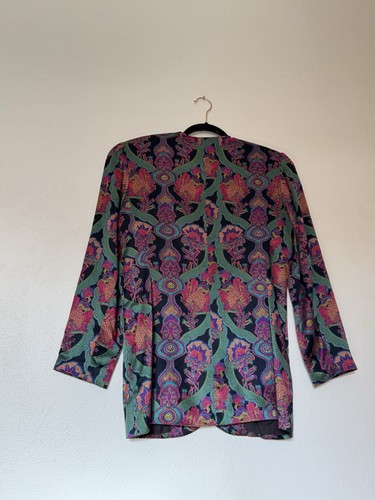 Stunning 100 silk - stunning, paisley