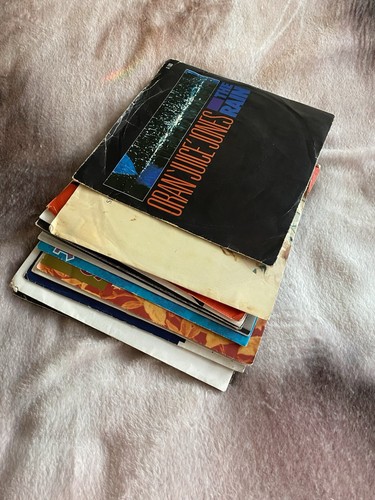 Vinyl records in - 7”,