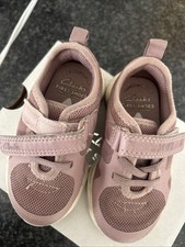 Clark’s First Shoes Pink Girls 5 1/2f