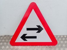 TWO-WAY TRAFFIC ON ROAD CROSSING AHEAD SIGN DOT522 (R)