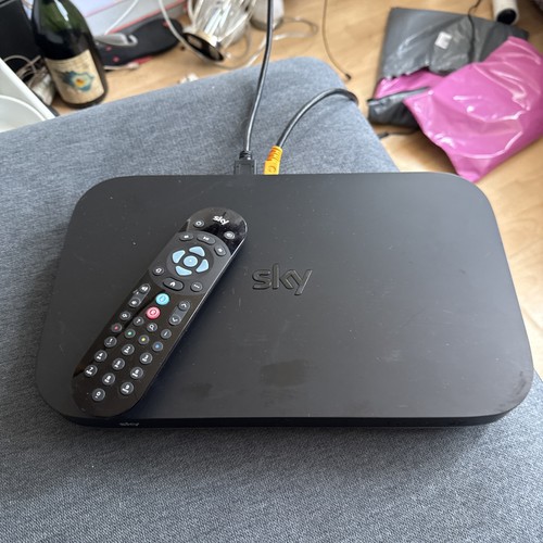 Box es240 satellite receiver - box,
