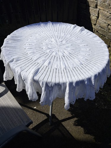Vintage shabby chic round - vintage,