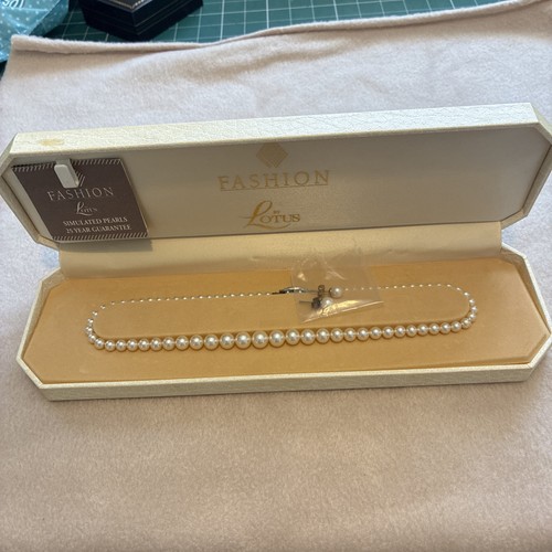 Vintage fashion lotus - fashion,