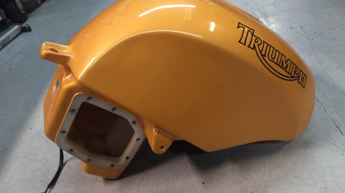 Triumph daytona t595 gas - triumph,