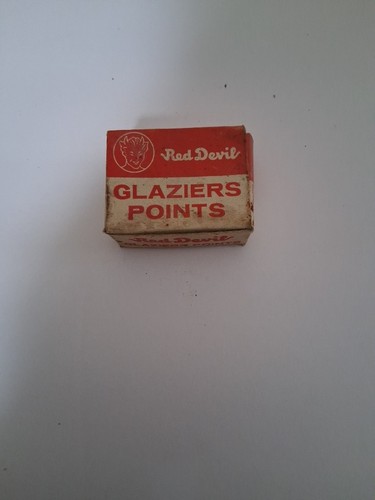 Vintage red devil number - red, 20