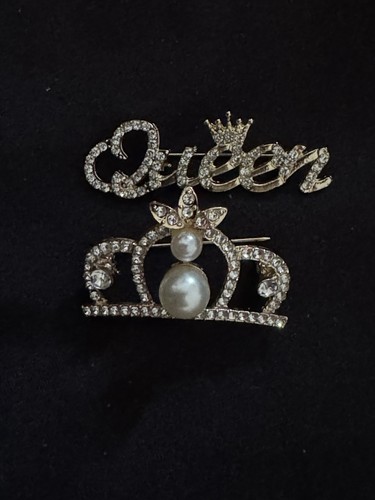 Queen crown brooch pin - queen, set