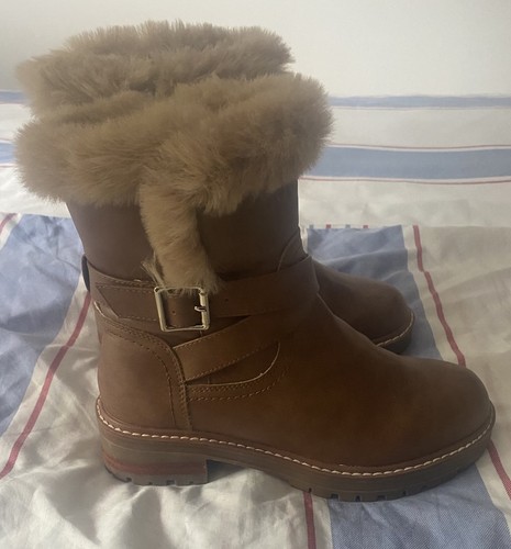 Ladies tan boots - tan, faux