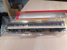 Hornby R40218 BR Intercity executive catering (RBR) coach