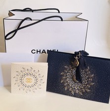 CHANEL Gift Bag Holidays 2025