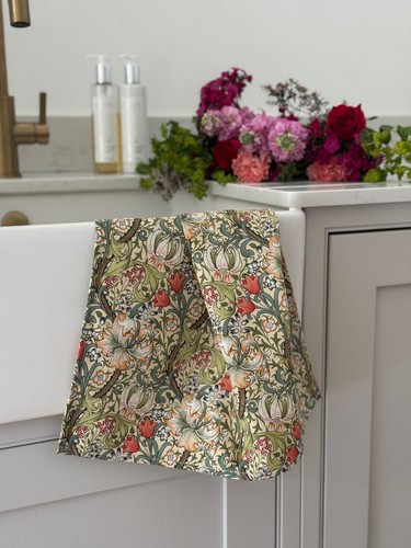 William morris golden lily - william,