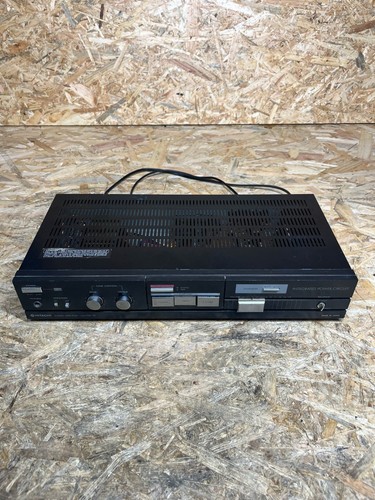 Hitachi stereo amplifier - stereo,